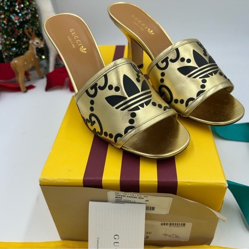 Women’s Gucci X Adidas slide sandal size 39 made in Italy
